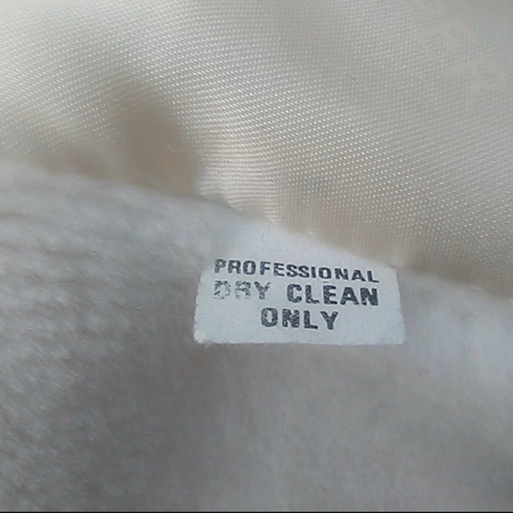 Vintage White Faux Fur Jacket - Picture 8 of 10